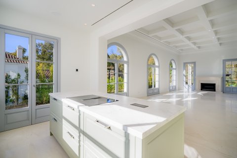 4 bedrooms Villa in Thuan Nam, Vietnam No. 27303 8