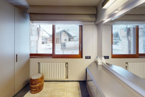 3 bedrooms Apartment in Courchevel, France No. 99725 7