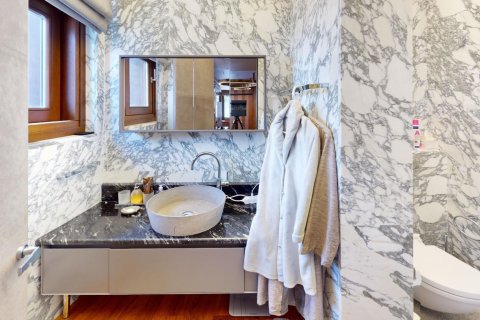 3 bedrooms Apartment in Courchevel, France No. 99725 8