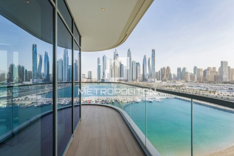 3 bedrooms Apartment in EMAAR Beachfront, UAE No. 6715