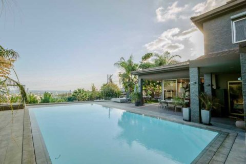 5 bedrooms Villa in Agios Athanasios, Cyprus No. 80814 1