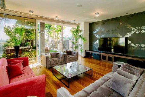 5 bedrooms Villa in Agios Athanasios, Cyprus No. 80814 11