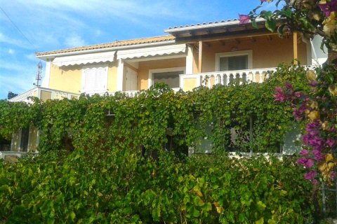 3 bedrooms House in Zakynthos, Greece No. 24747 3