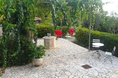 3 bedrooms House in Zakynthos, Greece No. 24747 6