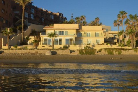 10 dormitorios Villa en Cabo De Las Huertas, Spain No. 125534