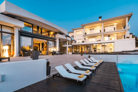 6 dormitorios House en Teia, Spain No. 25404