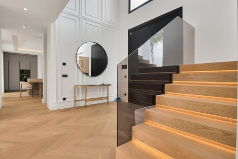 6 bedrooms Villa in Tan Xuan, Vietnam No. 27400 15