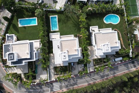 6 bedrooms Villa in Tan Xuan, Vietnam No. 27400 23