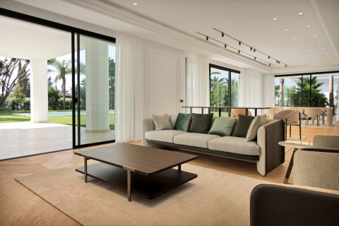 6 bedrooms Villa in Tan Xuan, Vietnam No. 27400 16