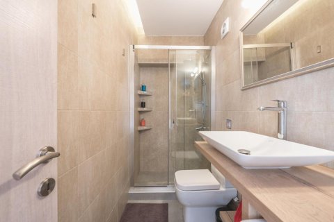 28m² Apartment in Athens, Greece No. 28034 5