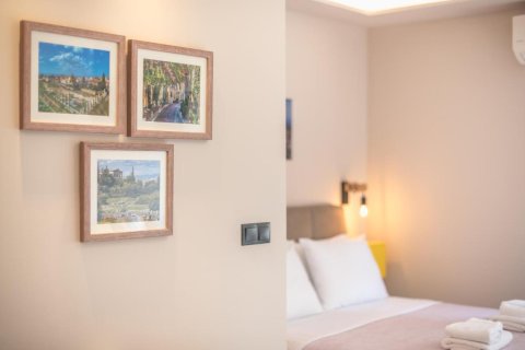 28m² Apartment in Athens, Greece No. 28034 16