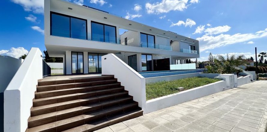 5 dormitorios Villa en Ayia Napa, Cyprus No. 70256