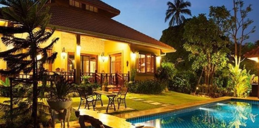 4 dormitorios Villa en Hua Hin, Thailand No. 96925