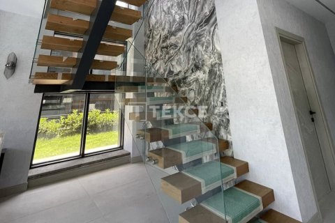 5 dormitorios Villa en Bich Dong, Vietnam No. 79595 9