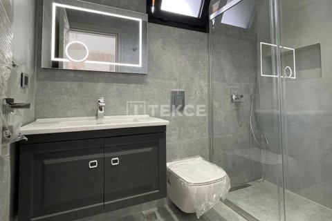 5 dormitorios Villa en Bich Dong, Vietnam No. 79595 2