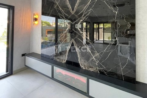 5 dormitorios Villa en Bich Dong, Vietnam No. 79595 14