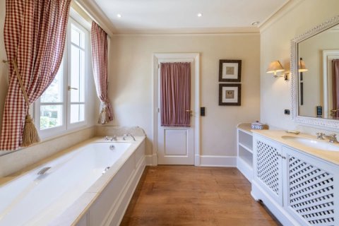 Вилла с 9 спальнями в Мужен, Франция №69047 20