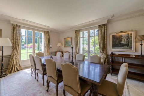 Вилла с 9 спальнями в Мужен, Франция №69047 13