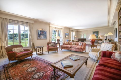 Вилла с 9 спальнями в Мужен, Франция №69047 10