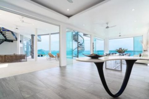 6 bedrooms Villa on the Chaweng Beach, Thailand No. 95907 16