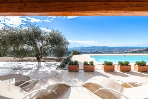 5 bedrooms Villa in Chateauneuf-Grasse, France No. 67245 7