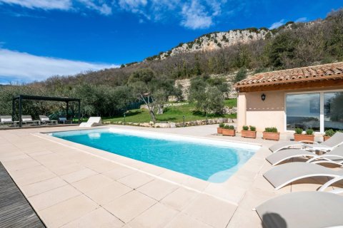 5 bedrooms Villa in Chateauneuf-Grasse, France No. 67245 8