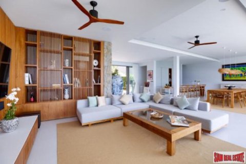 5 bedrooms Villa on the Chaweng Beach, Thailand No. 96227 16