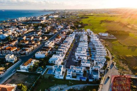 4 bedrooms Villa in Larnaca, Cyprus No. 100939 4