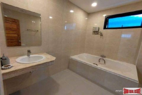 6 bedrooms House in Kamala, Thailand No. 96149 9