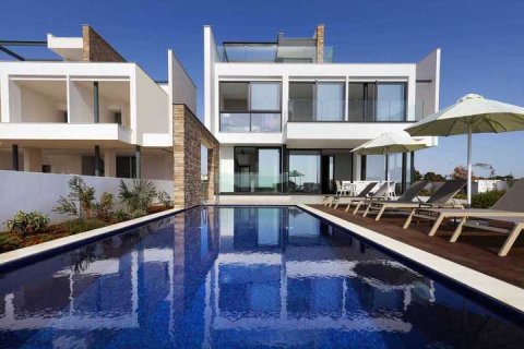 Дом с 5 спальнями в Айя Напа, Кипр №31112 7