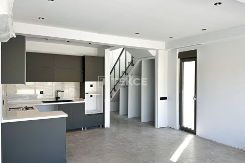 3 bedrooms Apartment in Nenh, Vietnam No. 61348 9