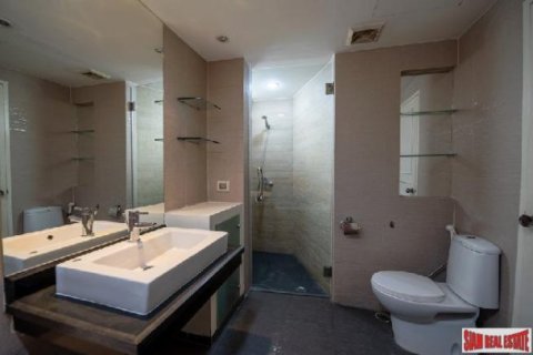 3 bedrooms Apartment in Bangkok, Thailand No. 98132 8