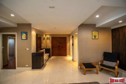 3 bedrooms Apartment in Bangkok, Thailand No. 98132 15