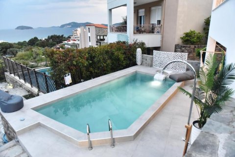 4 bedrooms Villa in Kavala, Greece No. 108239 1