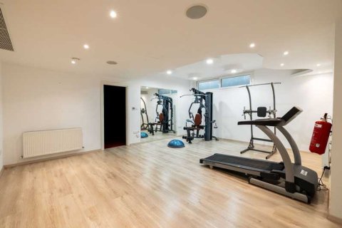 5 bedrooms Villa in Pyrgos, Cyprus No. 72793 8