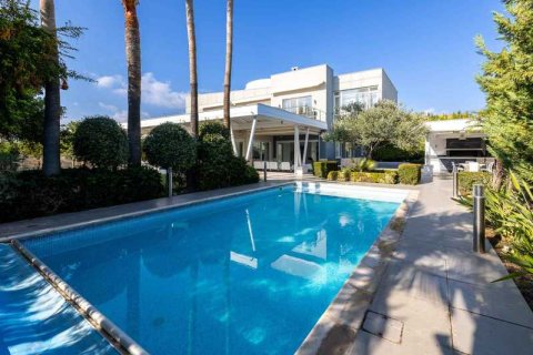 5 bedrooms Villa in Pyrgos, Cyprus No. 72793 2