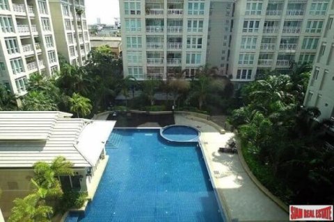 3 bedrooms Apartment in Bangkok, Thailand No. 95640 8