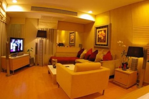 3 bedrooms Apartment in Bangkok, Thailand No. 95640 1