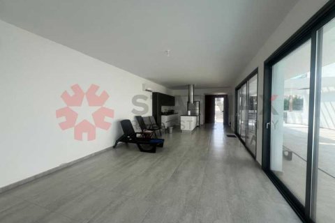 3 bedrooms Villa in Larnaca, Cyprus No. 101679 5