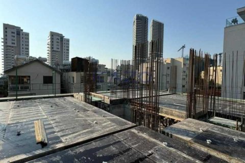 3 bedrooms Apartment in Limassol, Cyprus No. 84512 13