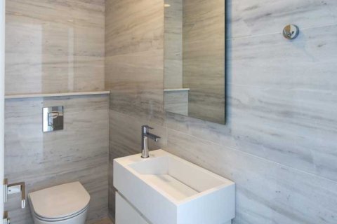 Квартира с 3 спальнями в Лимассол, Кипр №32240 14