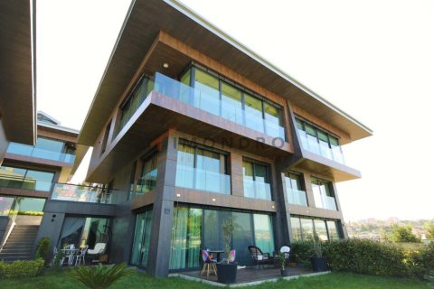 4 bedrooms Apartment in Bach Long Vi, Vietnam No. 17726 2