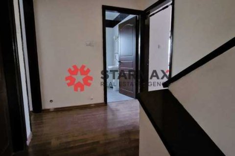 5 bedrooms House in Aradippou, Cyprus No. 82737 7