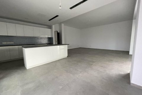 3 bedrooms Apartment in Limassol, Cyprus No. 106533 3