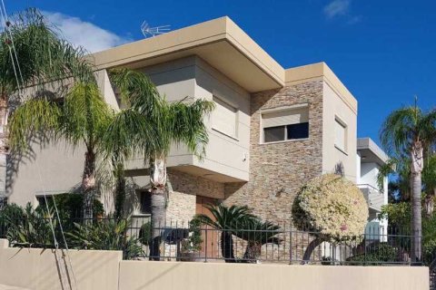 4 bedrooms House in Kato Polemidia, Cyprus No. 78333 1