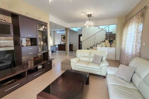 4 bedrooms House in Kato Polemidia, Cyprus No. 78333 8