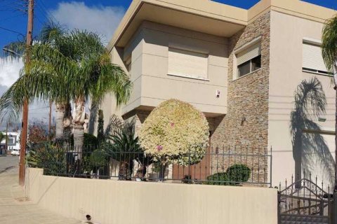 4 bedrooms House in Kato Polemidia, Cyprus No. 78333 2