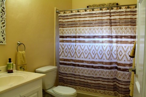 Apartment in Basseterre, Saint Kitts and Nevis No. 61553 5