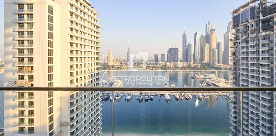 2 dormitorios Apartment en EMAAR Beachfront, UAE No. 93450