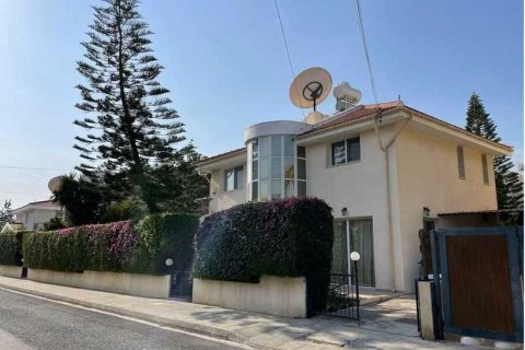 4 bedrooms House in Agios Athanasios, Cyprus No. 31085 8